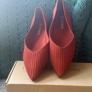Viviaia Monarch Orange Ribbed Flats with Pointed Toe EU42